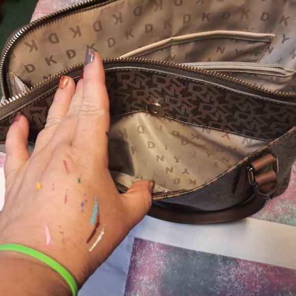 DKNY bag Brown monogram - Picture 4 of 5